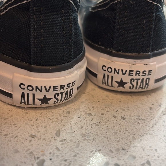 Converse children’s sneakers size 12 - never worn - Picture 3 of 6
